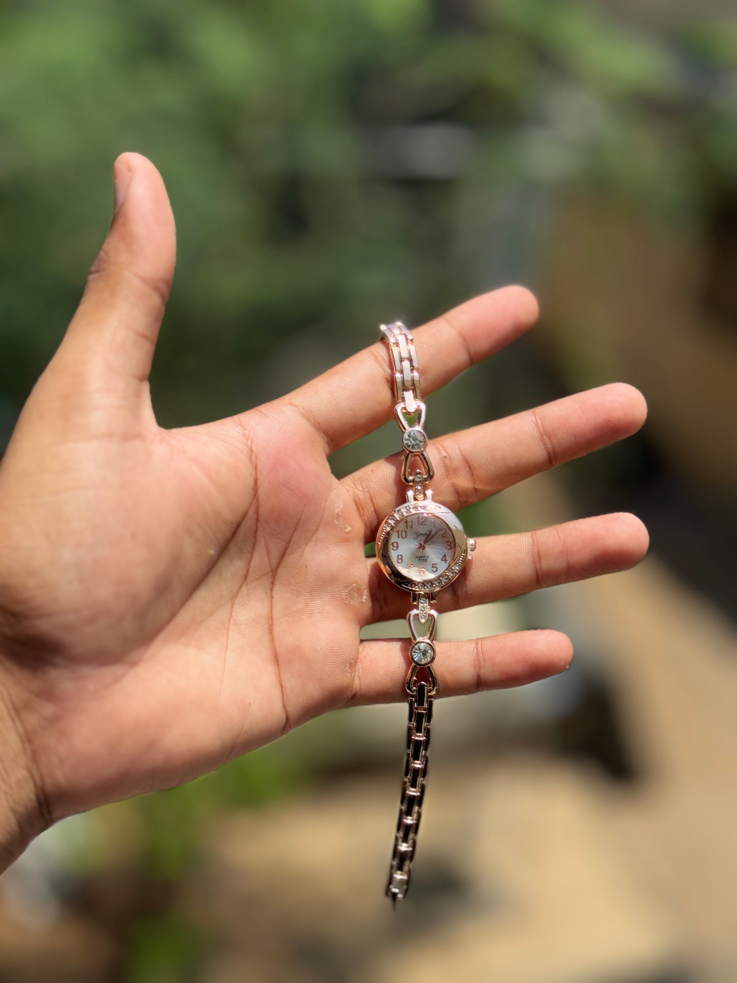 Ladies Analog Watch