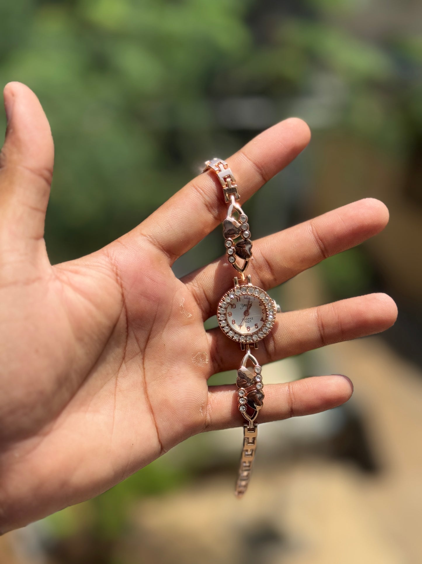 Ladies Analog Watch