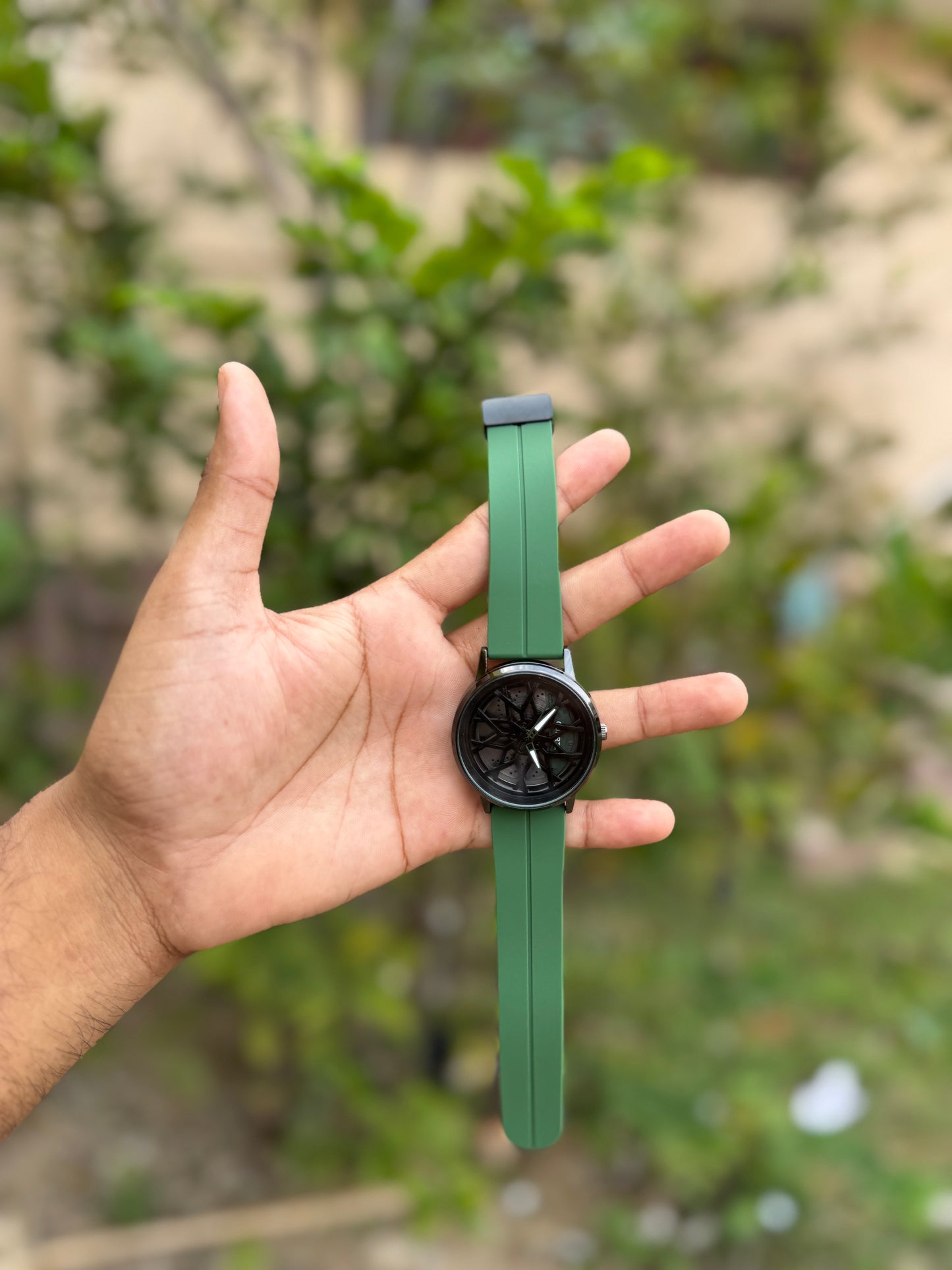Gyro spinning watch (Green Colour)
