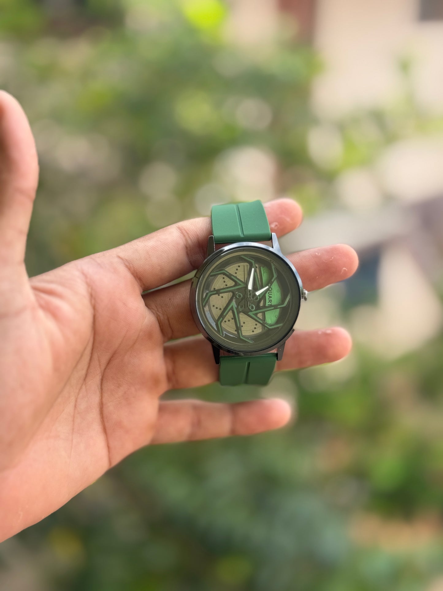 Gyro Spinning Wheel Watch