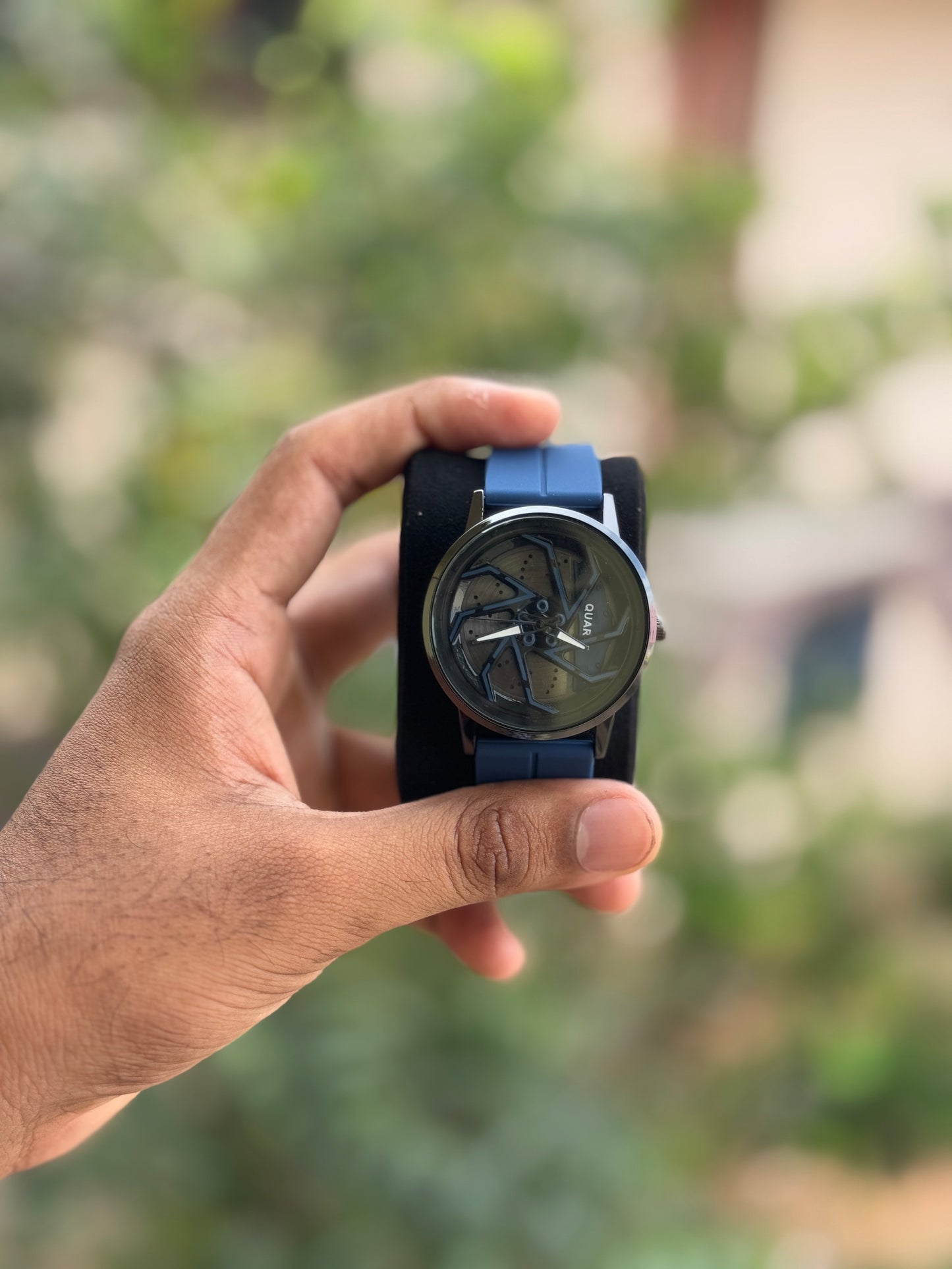 Gyro Spinning Wheel Watch