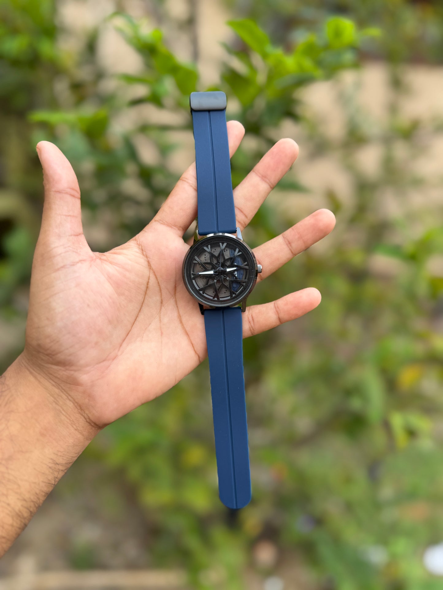 Gyro spinning watch (Blue Colour)