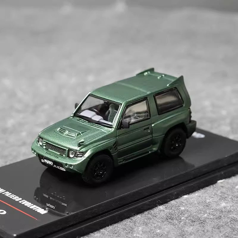 INNO64 1:64 Pajero Evolution – Green